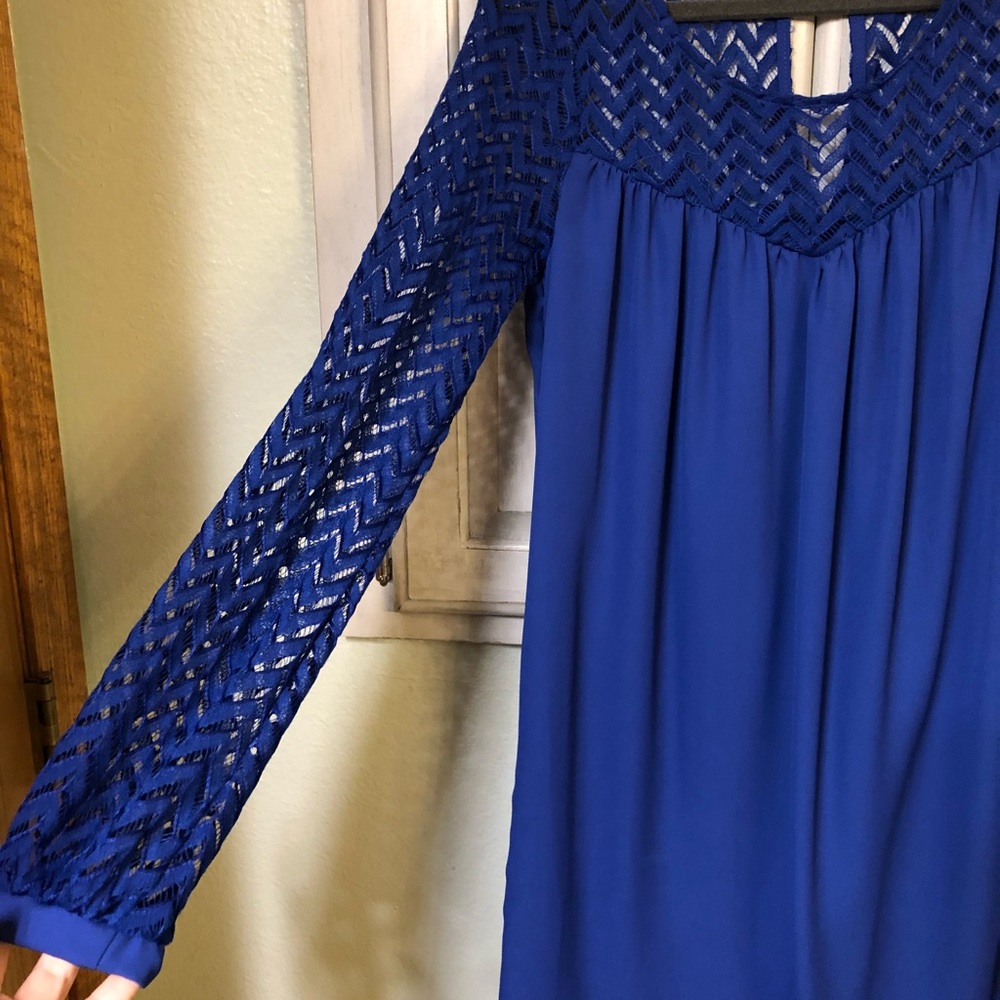 Dress - Picture 2 of 3